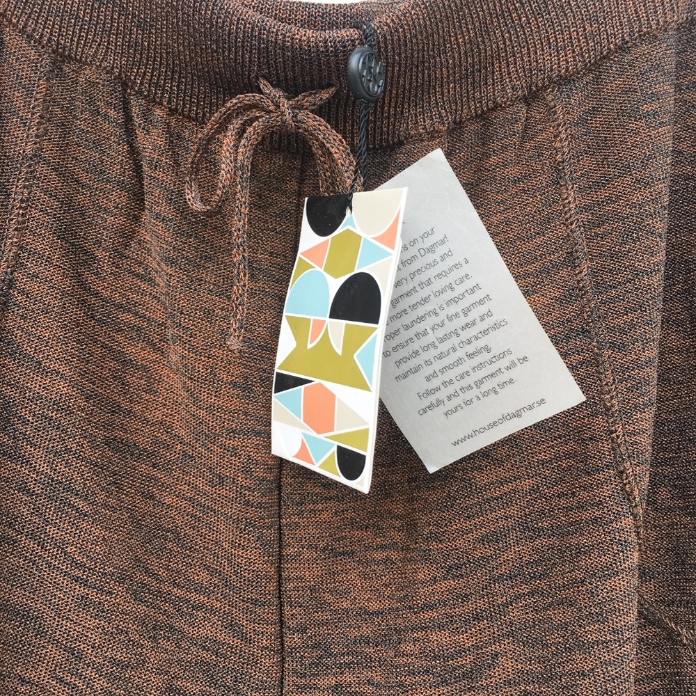House of Dagmar Metallic Joggers- Copper, XS - Picture 6 of 8